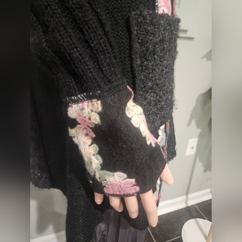 COCO + CARMEN Black Wood Blend Floral Embroidered Sweater Coat Cardigan.Size M - Picture 9 of 16